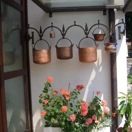 Scaccia Pensieri Bed & Breakfast *
