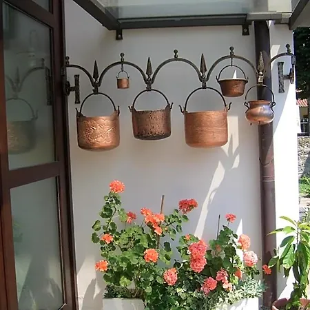 Scaccia Pensieri 3*